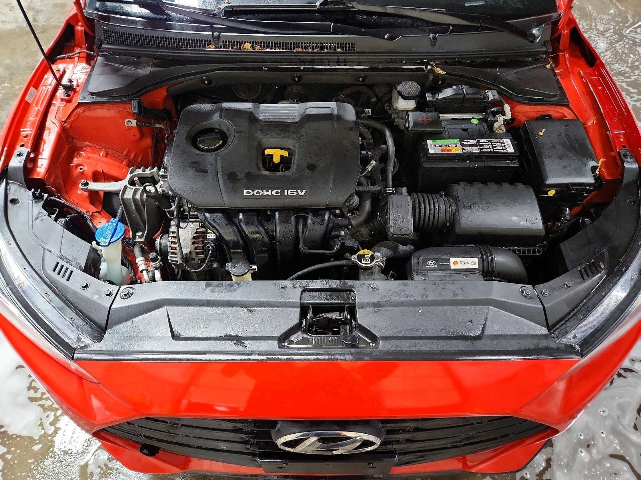 2019 Hyundai Veloster Base - zdjęcie 11