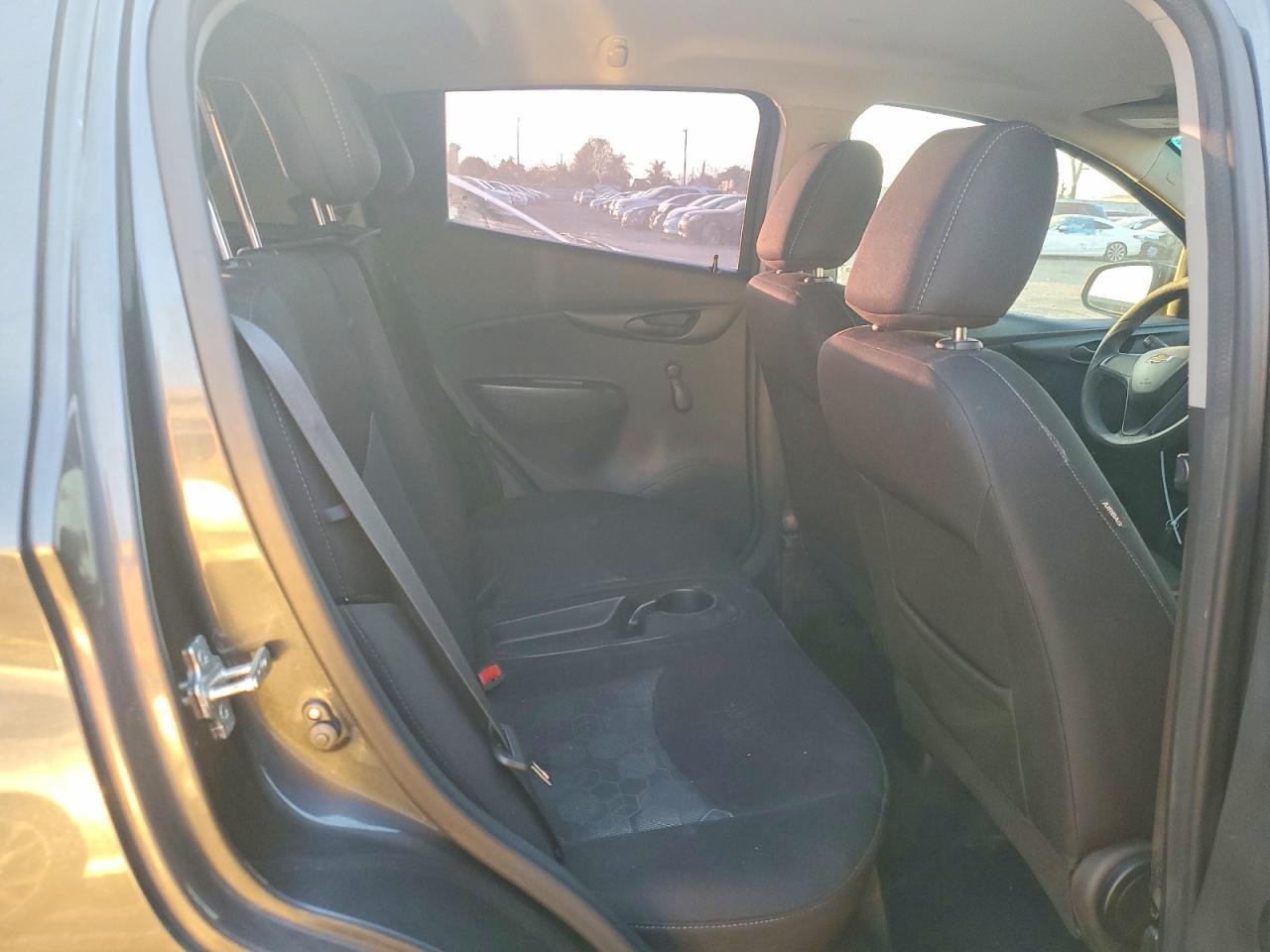 2017 Chevrolet Spark Ls - zdjęcie 10