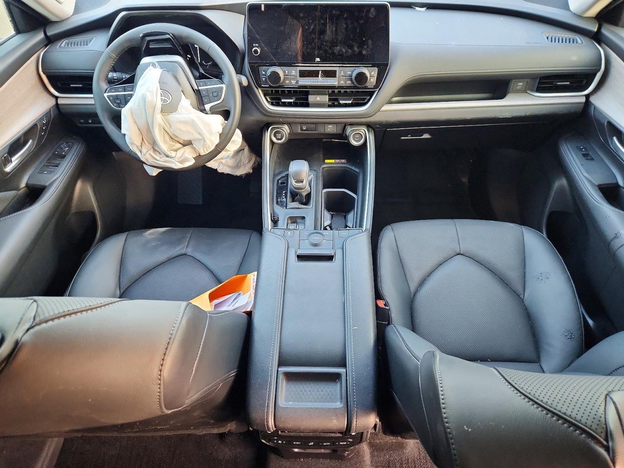 2025 Toyota Grand Highlander Limited - zdjęcie 8