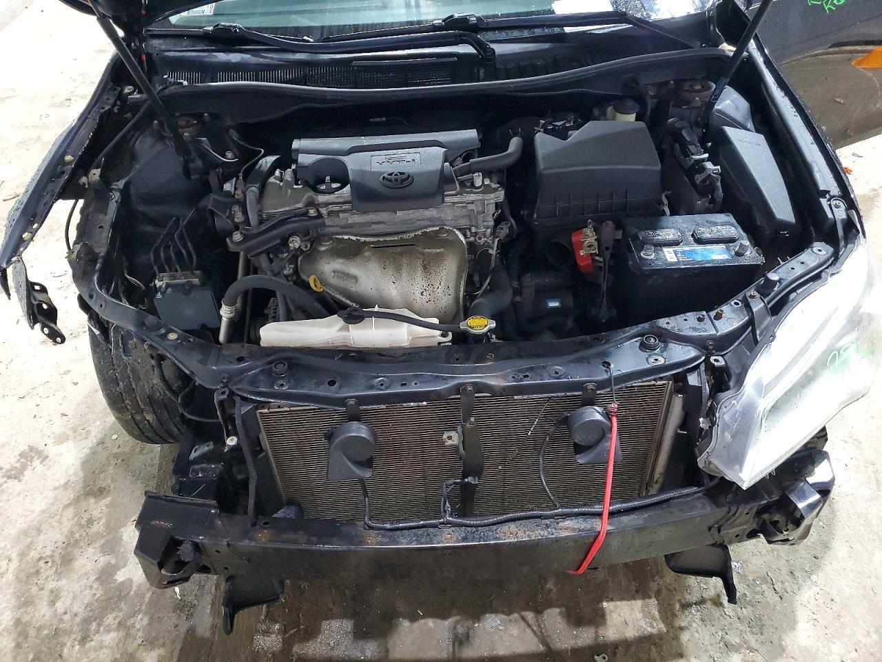 2015 Toyota Camry Le - zdjęcie 11