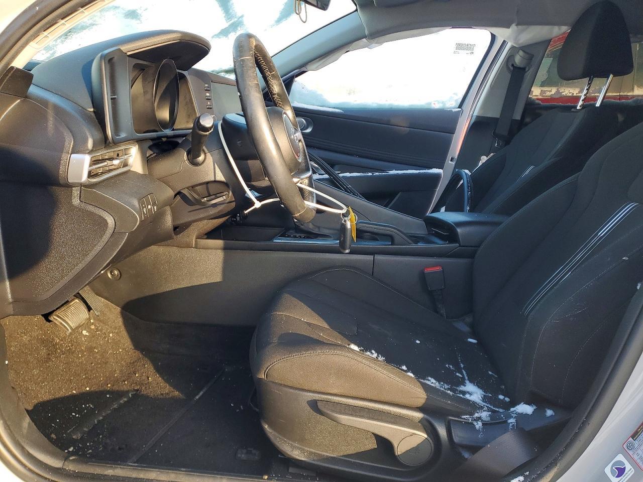 2021 Hyundai Elantra - zdjęcie 7