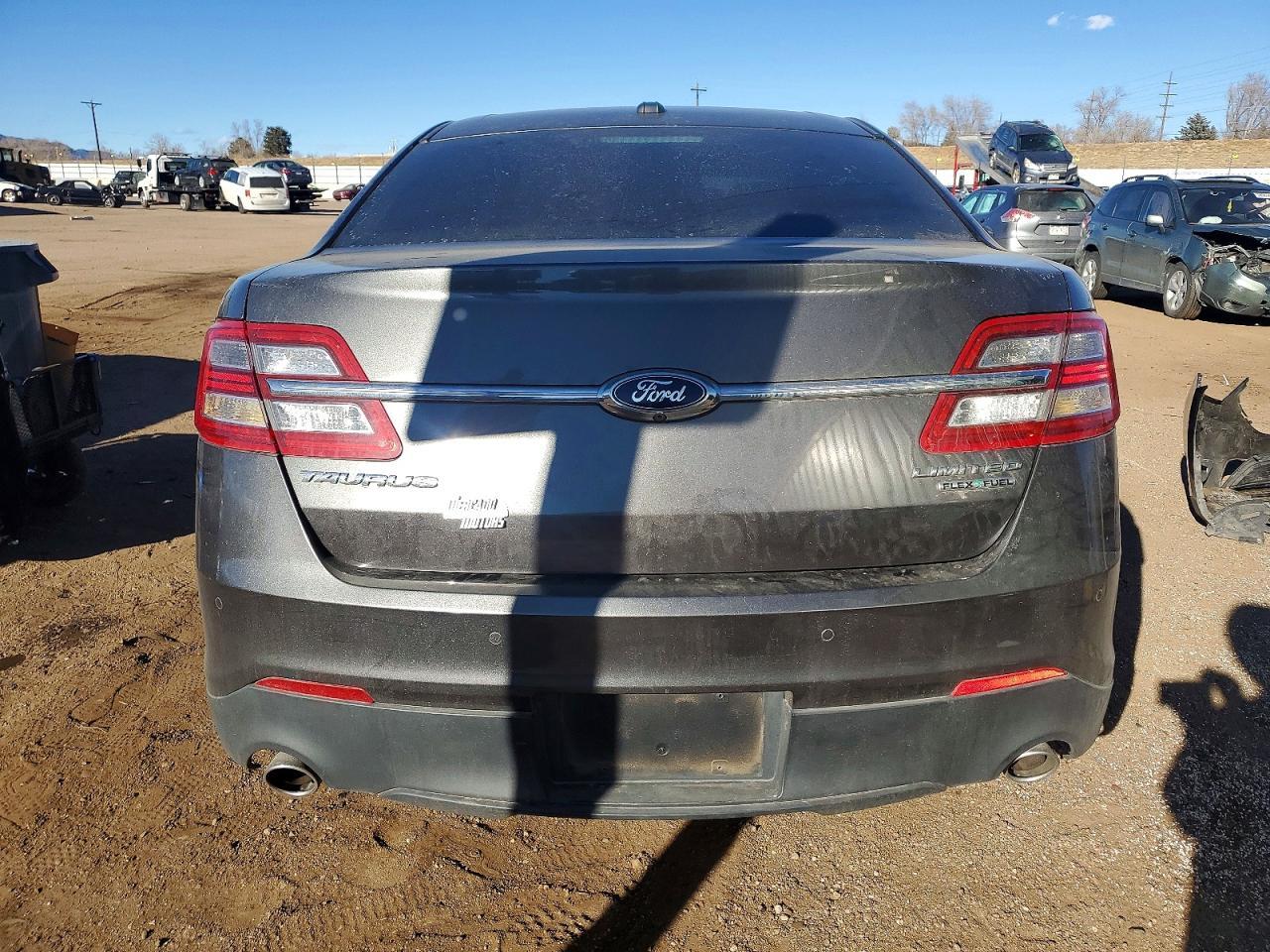 2015 Ford Taurus Limited - zdjęcie 6