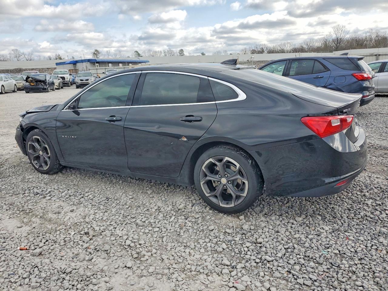 2023 Chevrolet Malibu Lt - zdjęcie 2