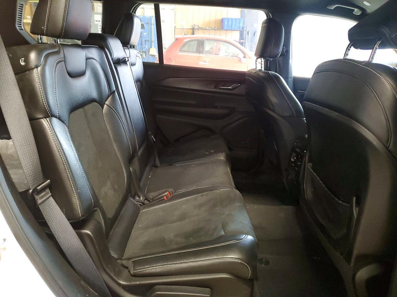 2024 Jeep Grand Cherokee L Laredo - zdjęcie 10