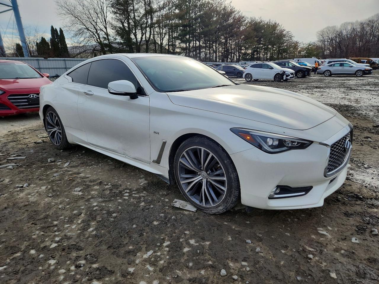 2018 Infiniti Q60 Luxe 300 - zdjęcie 4