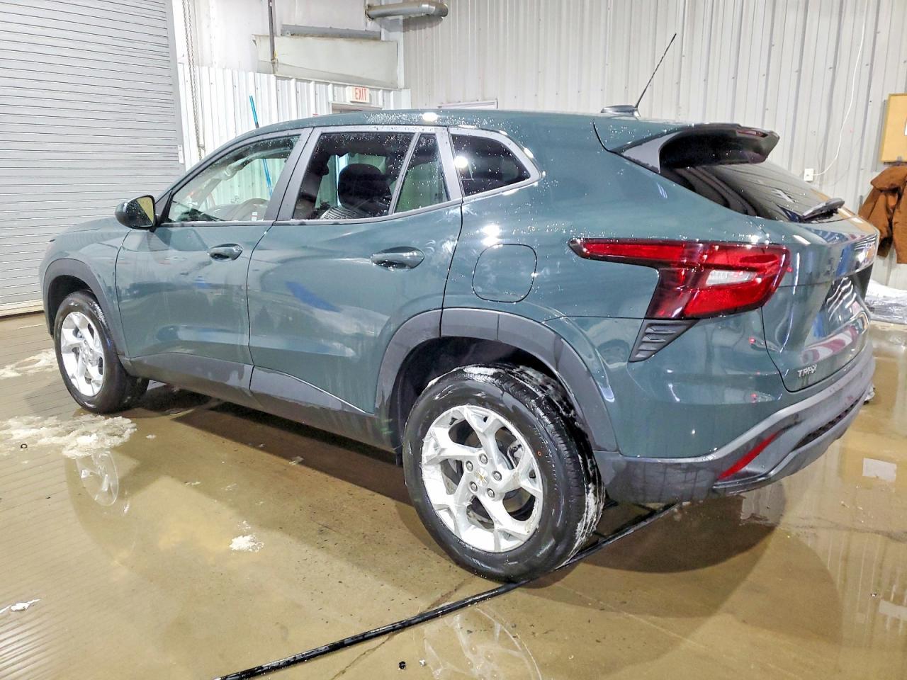 2026 Chevrolet Trax Ls - zdjęcie 2