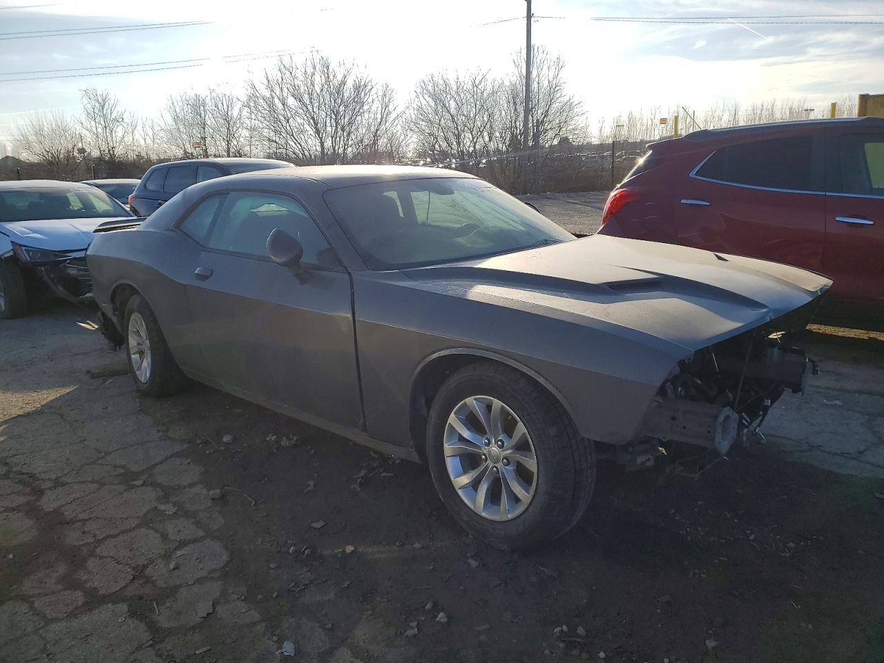 2021 Dodge Challenger Sxt - zdjęcie 4