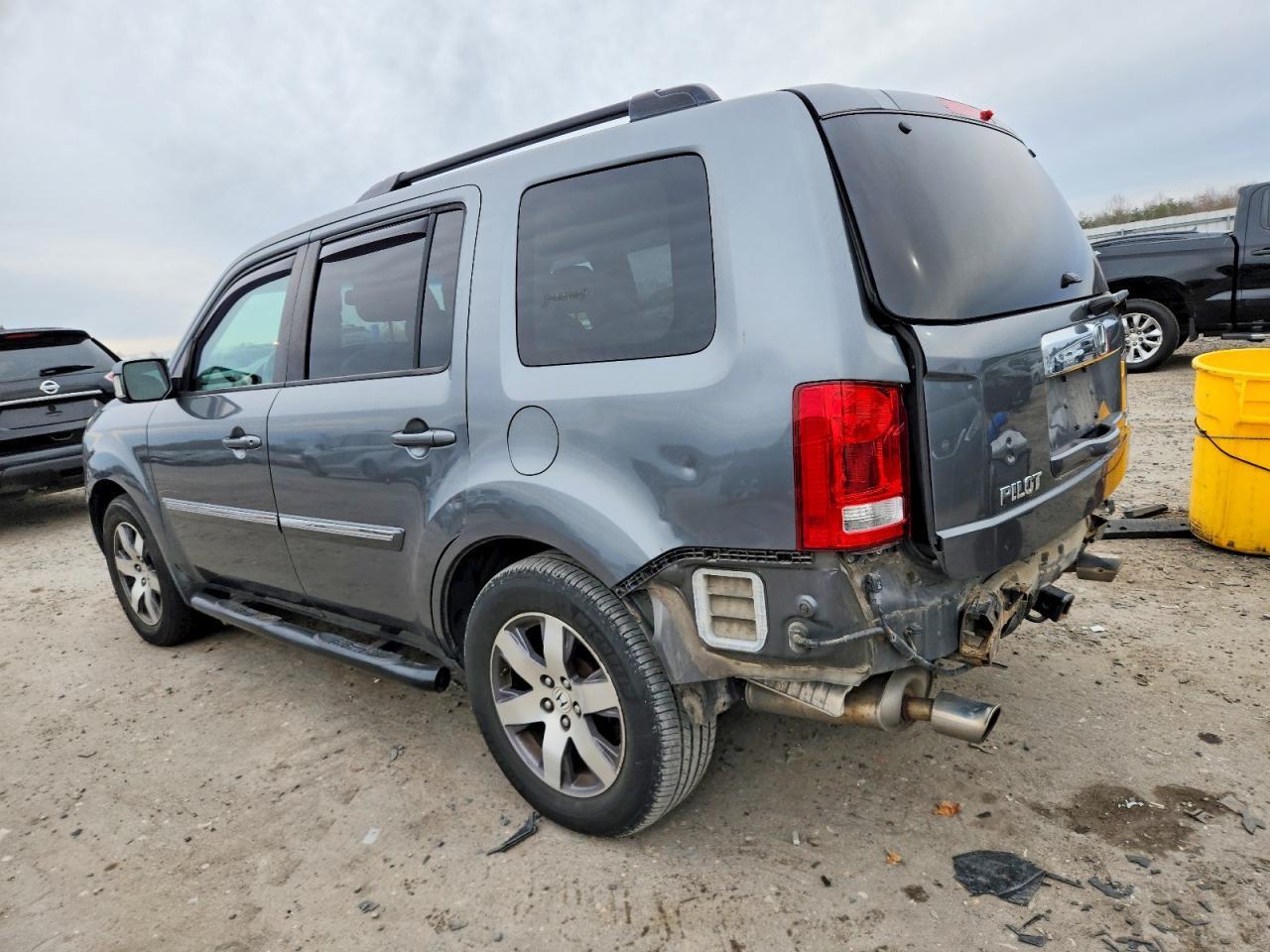 2013 Honda Pilot Touring - zdjęcie 2