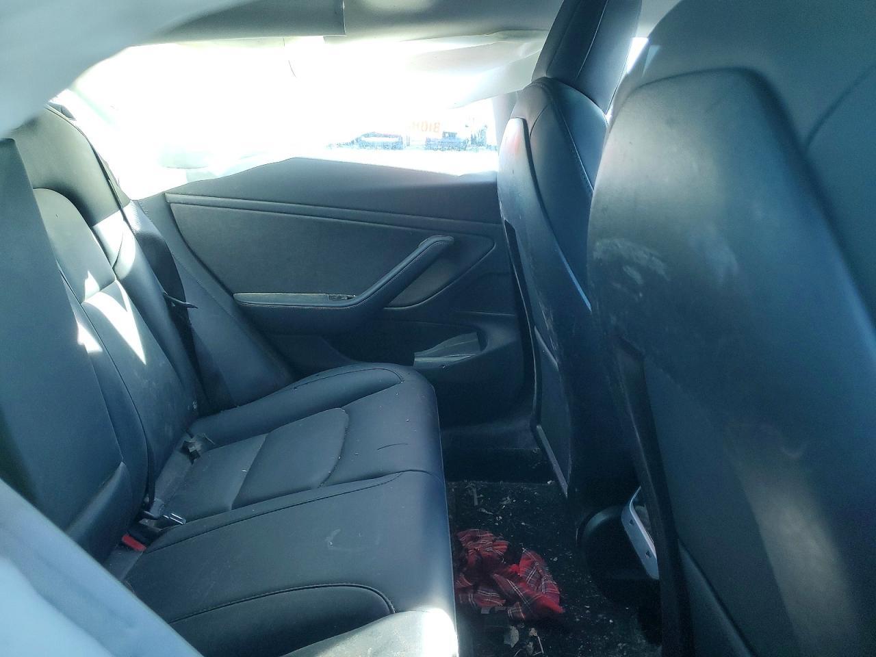 2019 Tesla Model 3 - zdjęcie 10