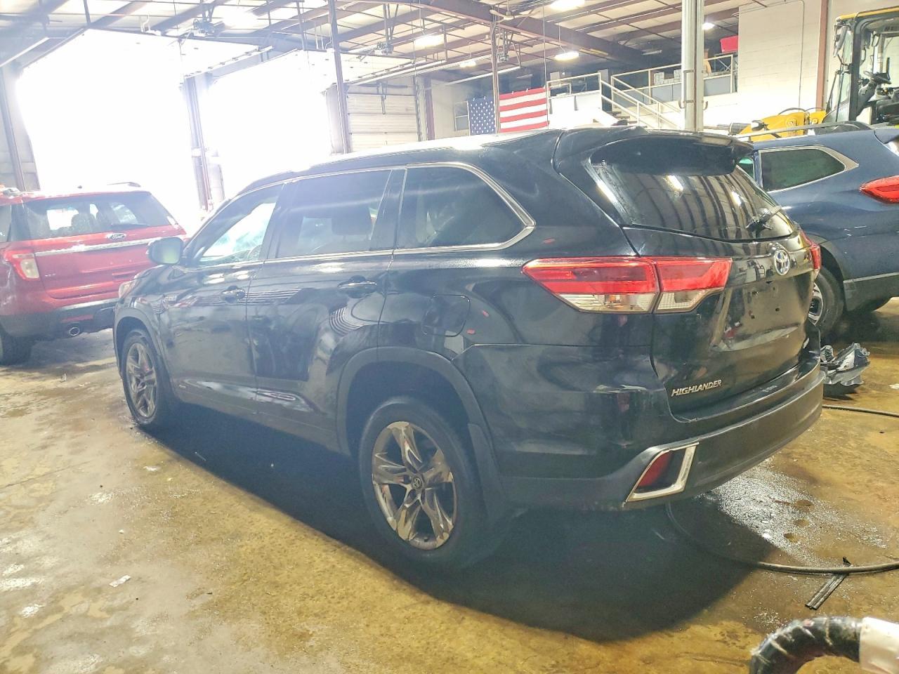 2019 Toyota Highlander Hybrid Limited Platinum - zdjęcie 2