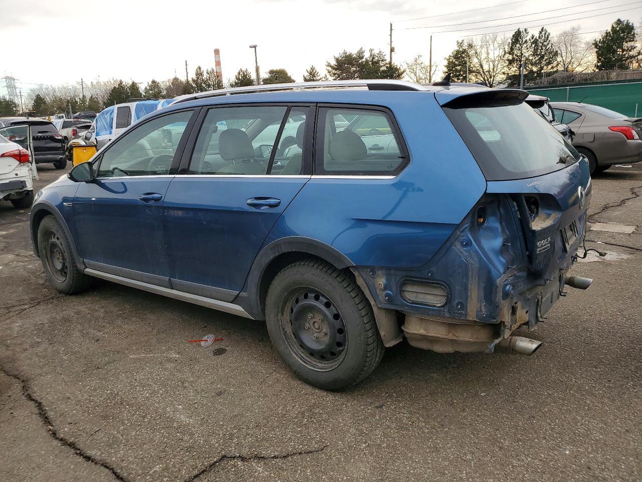 2018 Volkswagen Golf Alltrack S - zdjęcie 2