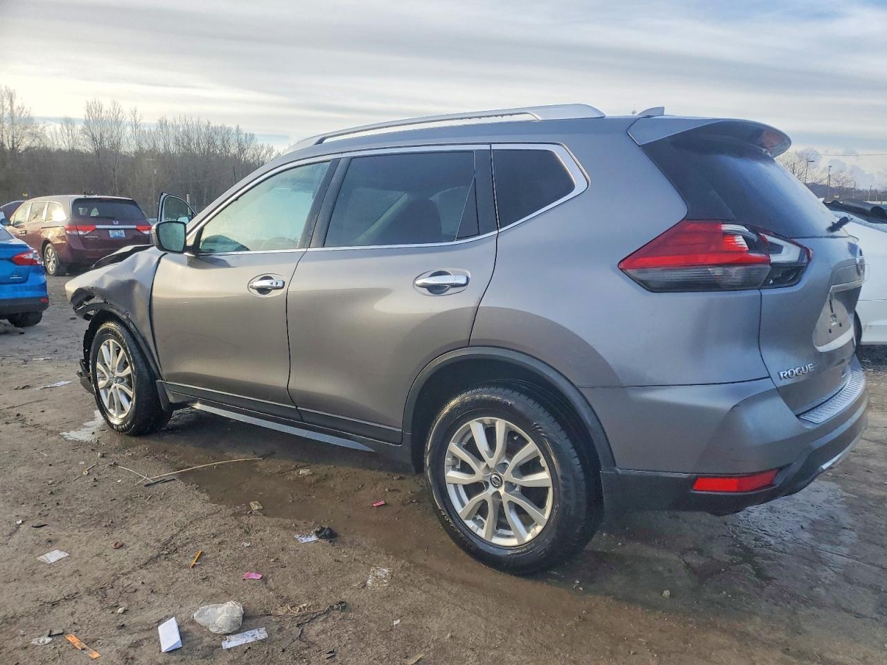 2018 Nissan Rogue Sv - zdjęcie 2