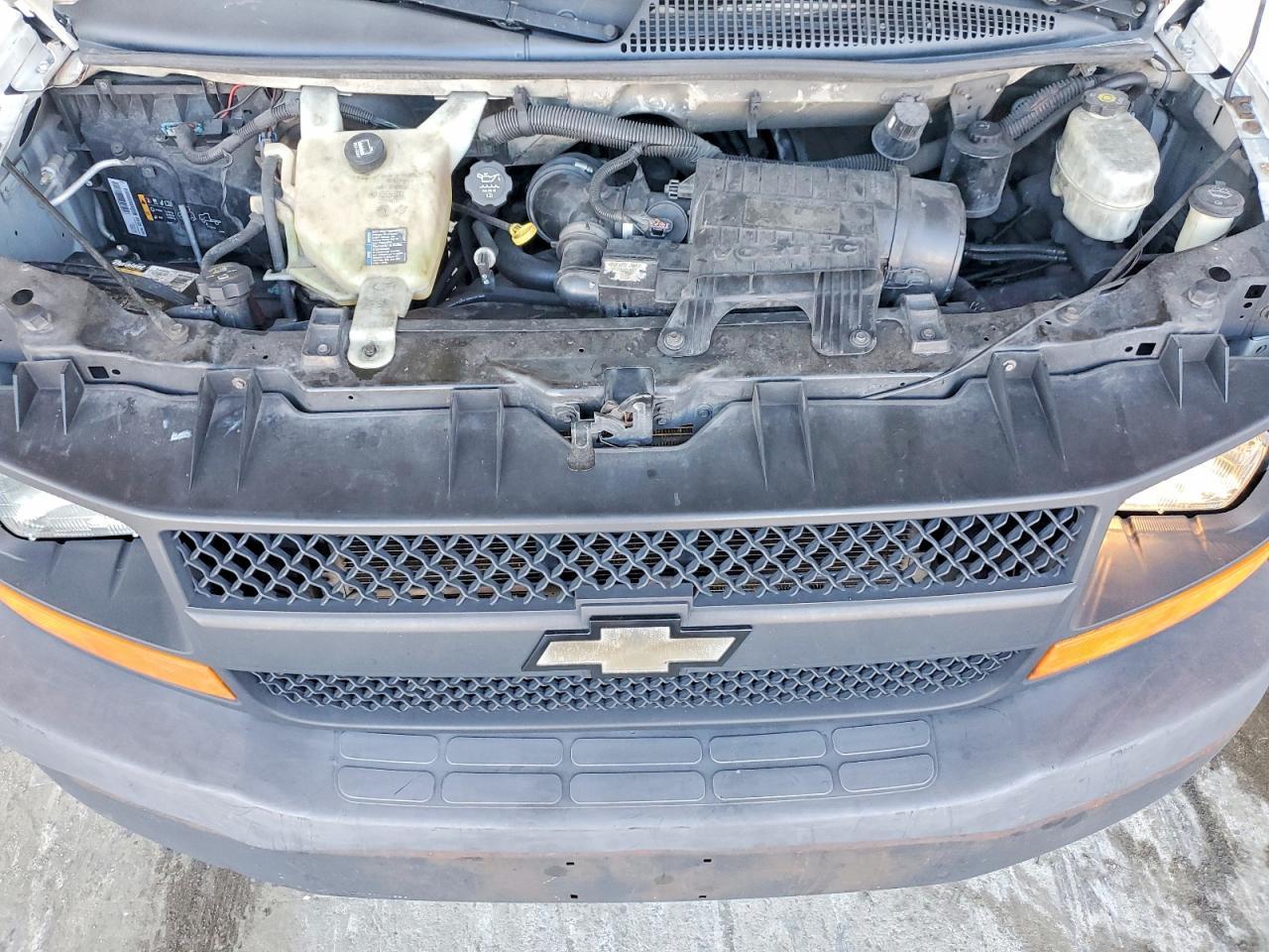 2013 Chevrolet Express G2500 - zdjęcie 12