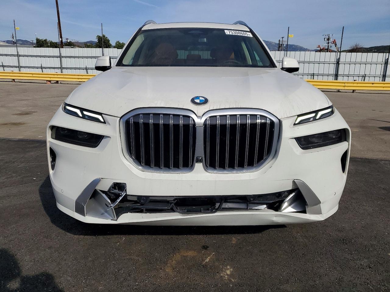 2026 BMW X7 xDrive40I - zdjęcie 5