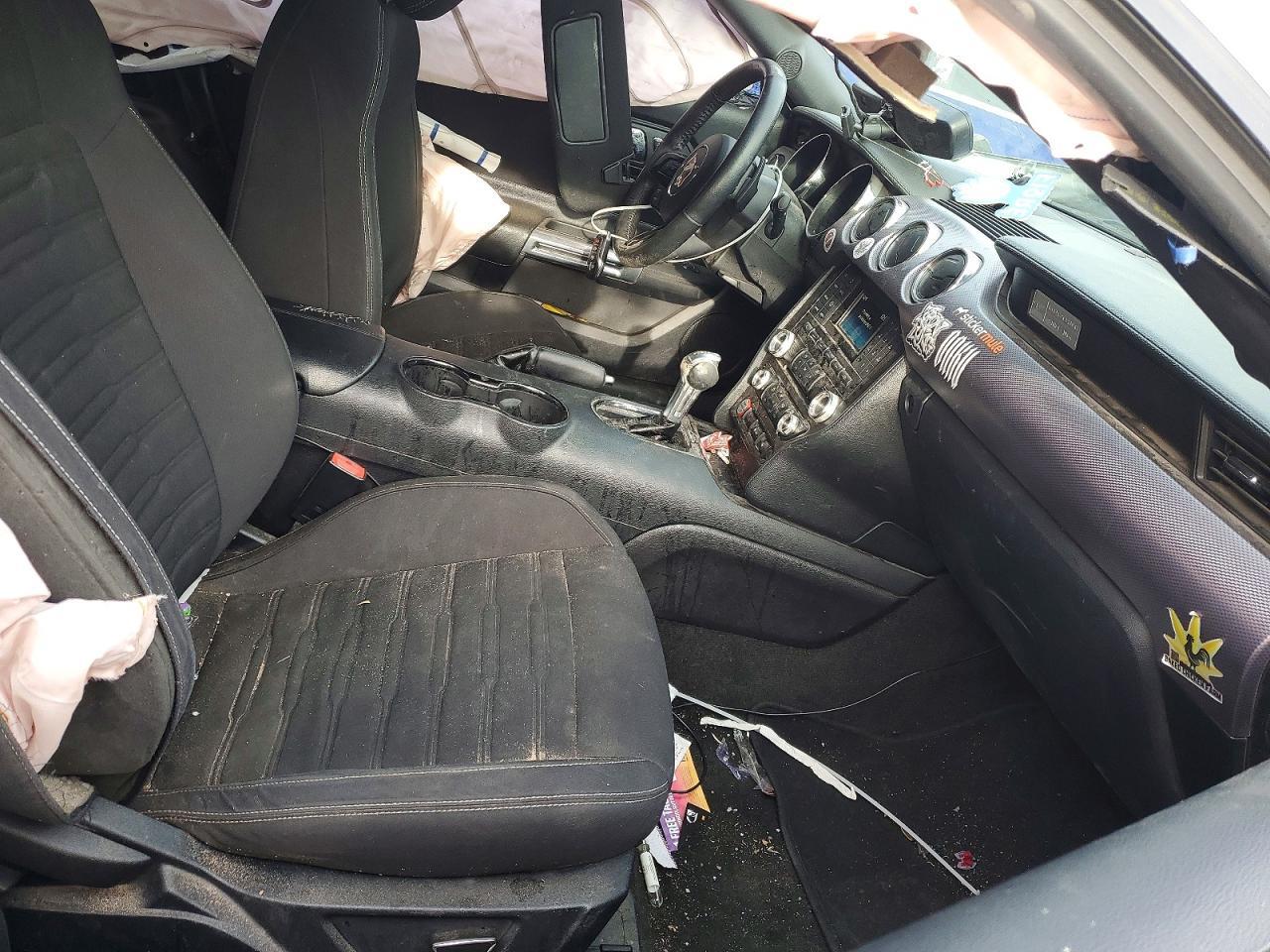 2015 Ford Mustang - zdjęcie 7