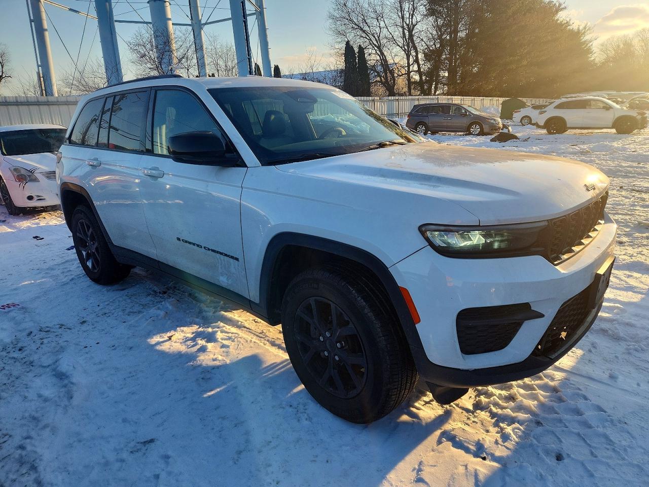 2024 Jeep Grand Cherokee Laredo - zdjęcie 4
