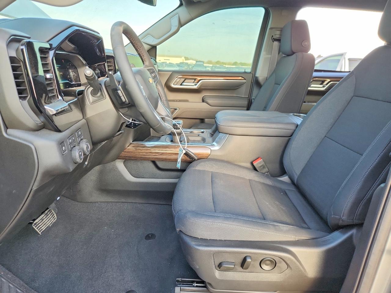 2025 Chevrolet Silverado K1500 Lt - zdjęcie 7