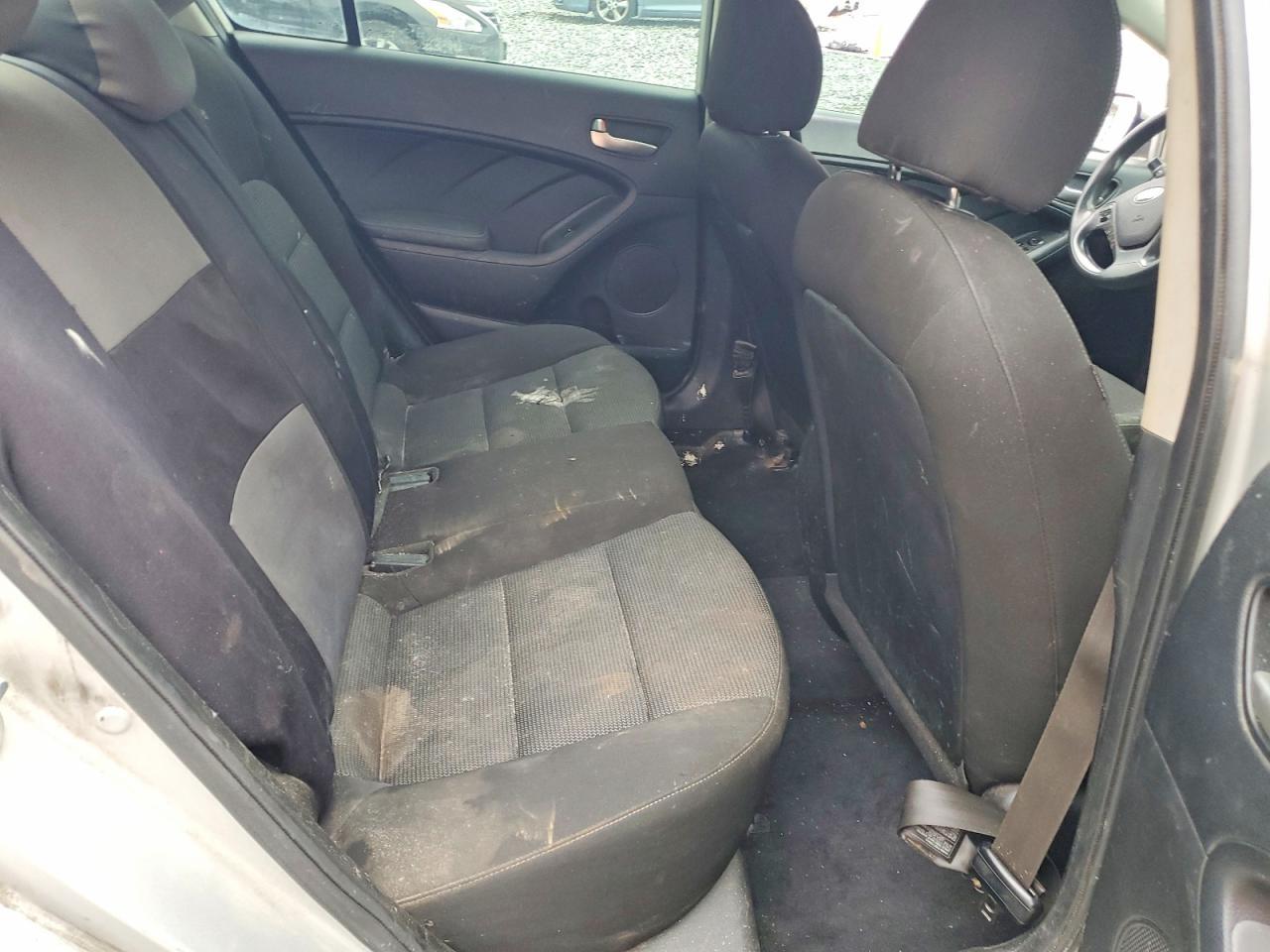 2017 Kia Forte - zdjęcie 10