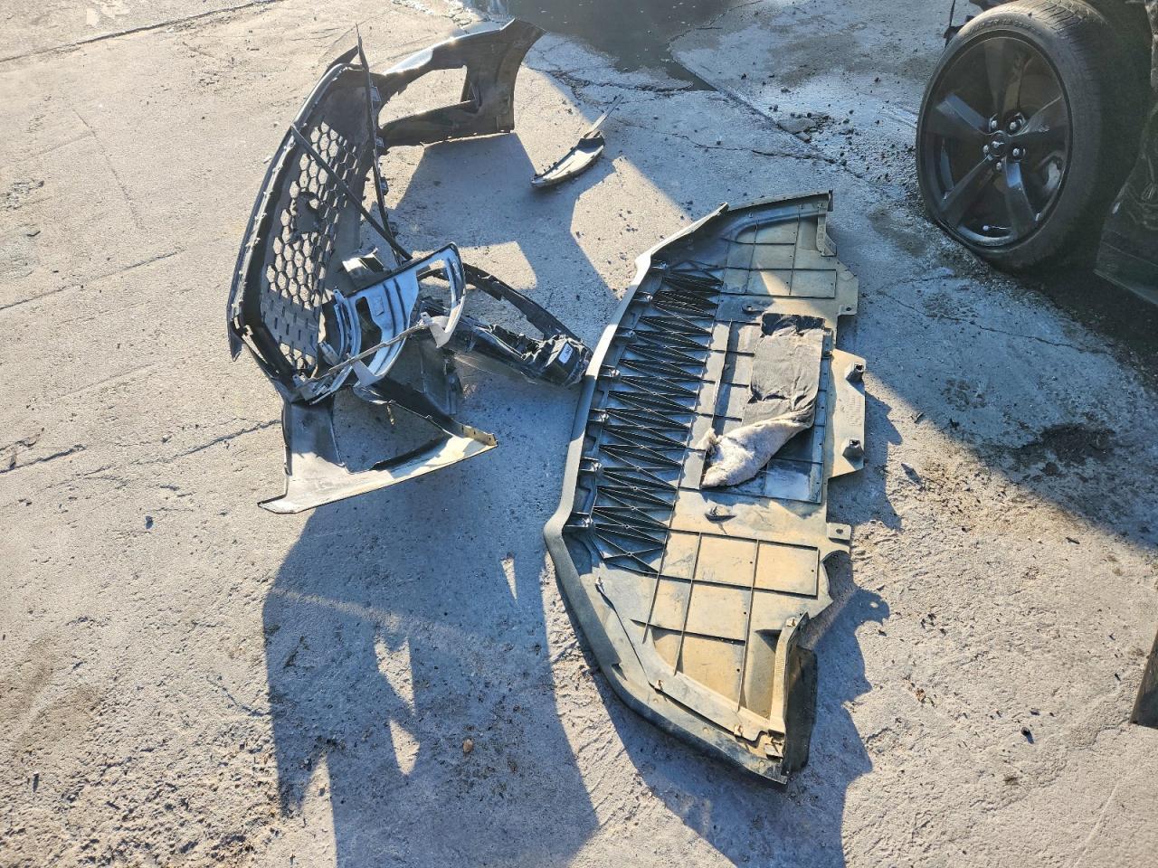 2021 Ford Mustang - zdjęcie 12