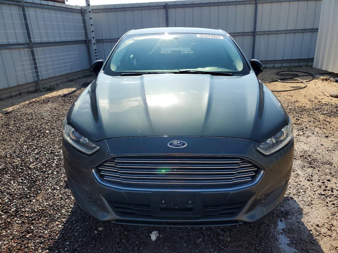 2015 Ford Fusion S - zdjęcie 5