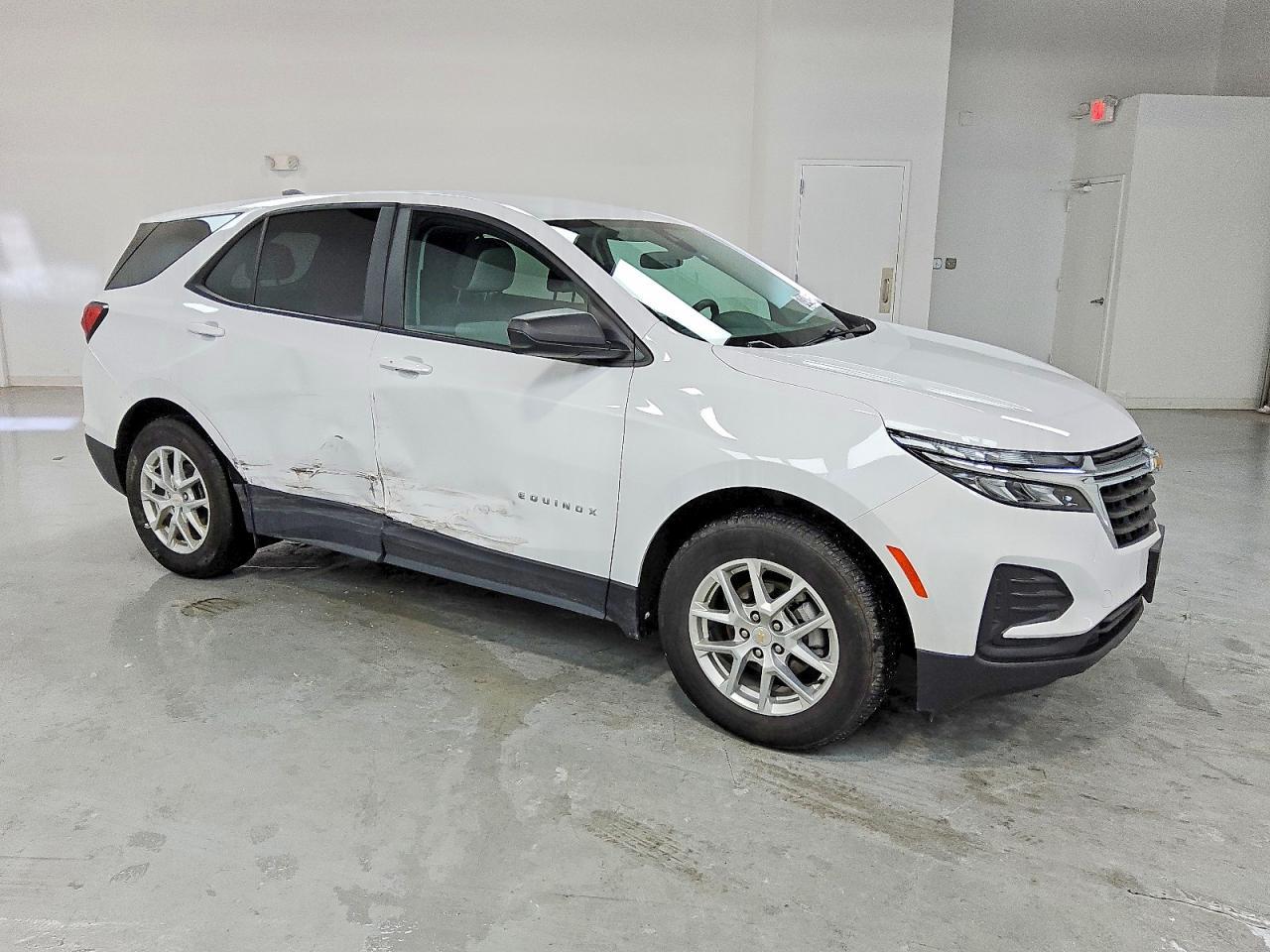 2024 Chevrolet Equinox Ls - zdjęcie 4