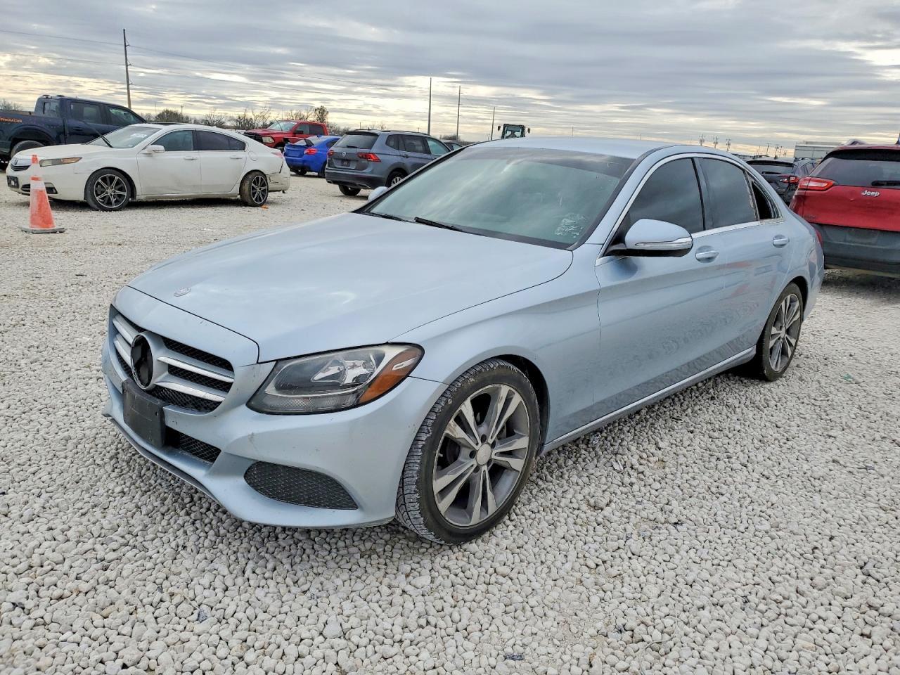 2015 Mercedes-Benz C 300 - zdjęcie główne