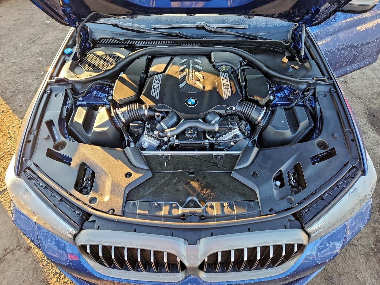 2023 BMW M550Xi - zdjęcie 11