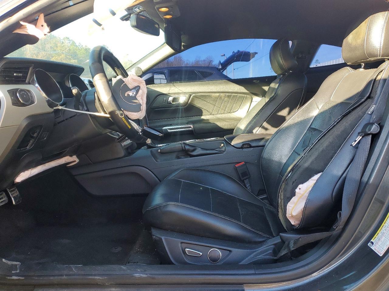 2015 Ford Mustang - zdjęcie 7