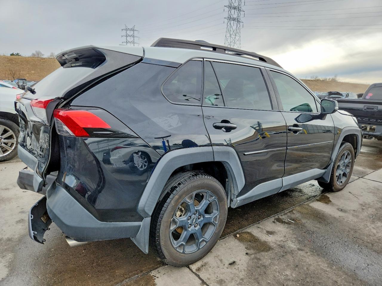 2020 Toyota Rav4 Adventure - zdjęcie 3