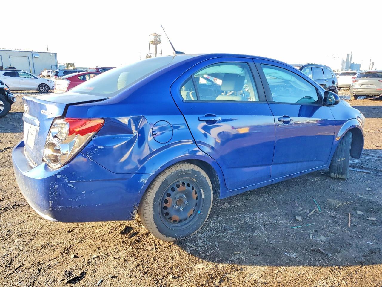 2013 Chevrolet Sonic Ls - zdjęcie 3