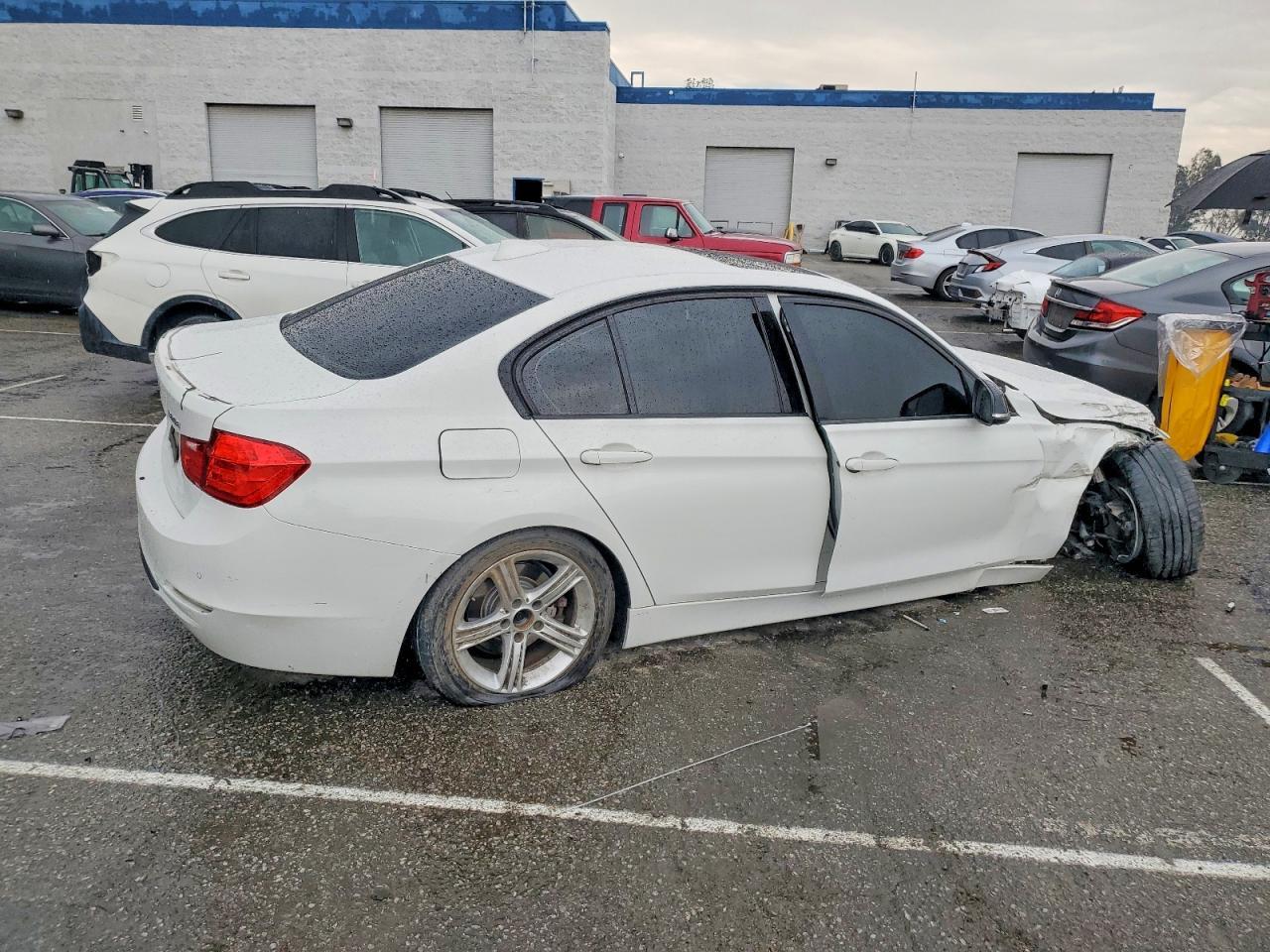 2014 BMW 328 I - zdjęcie 3
