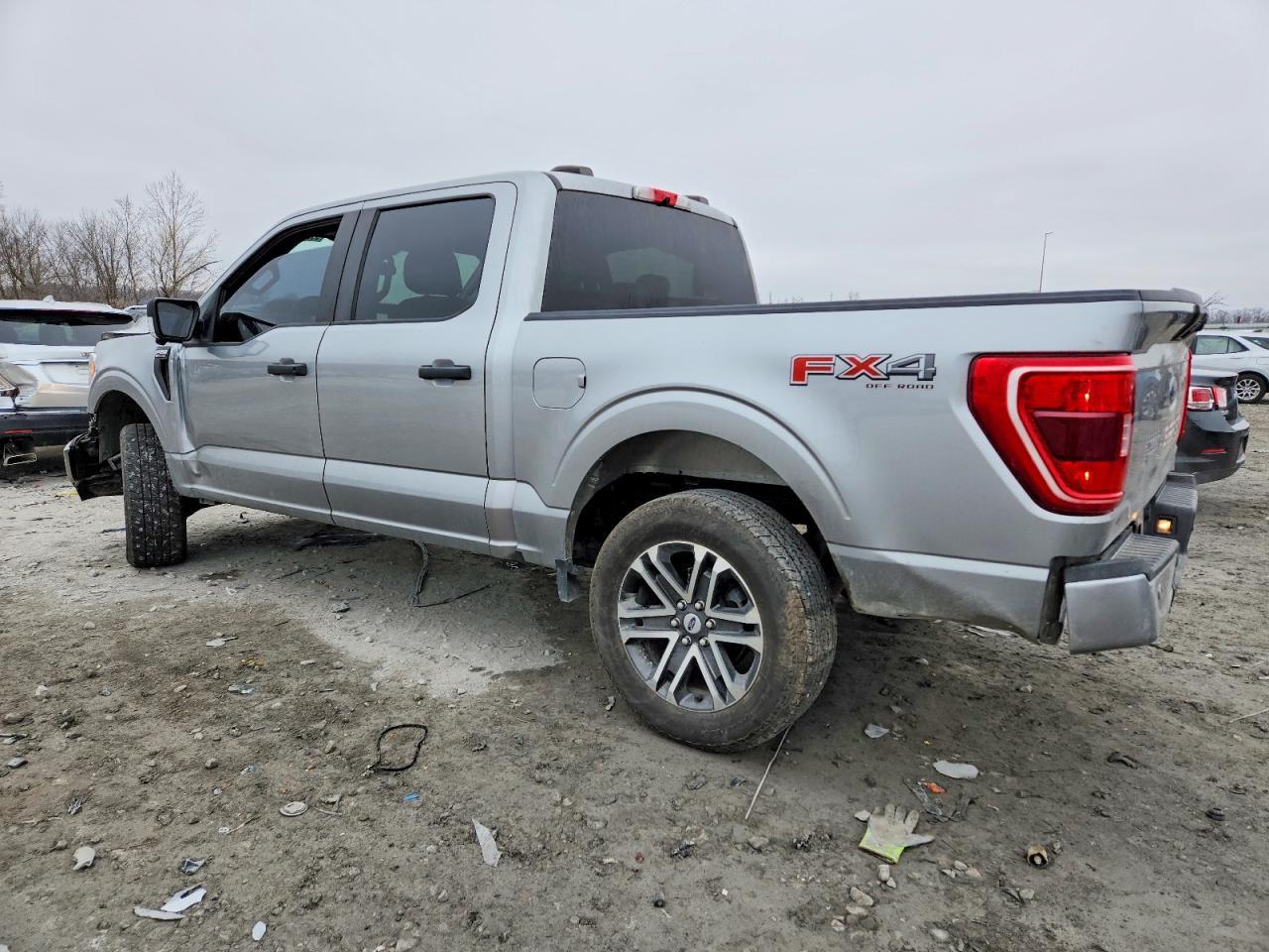 2021 Ford F150 Supercrew - zdjęcie 2