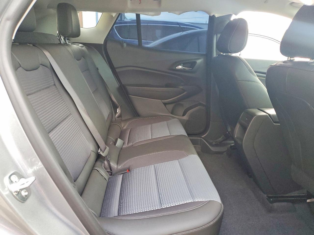 2025 Chevrolet Trax 1Lt - zdjęcie 11