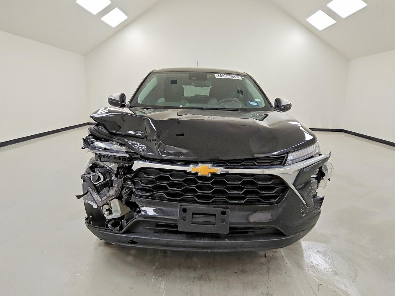 2025 Chevrolet Trax Ls - zdjęcie 5