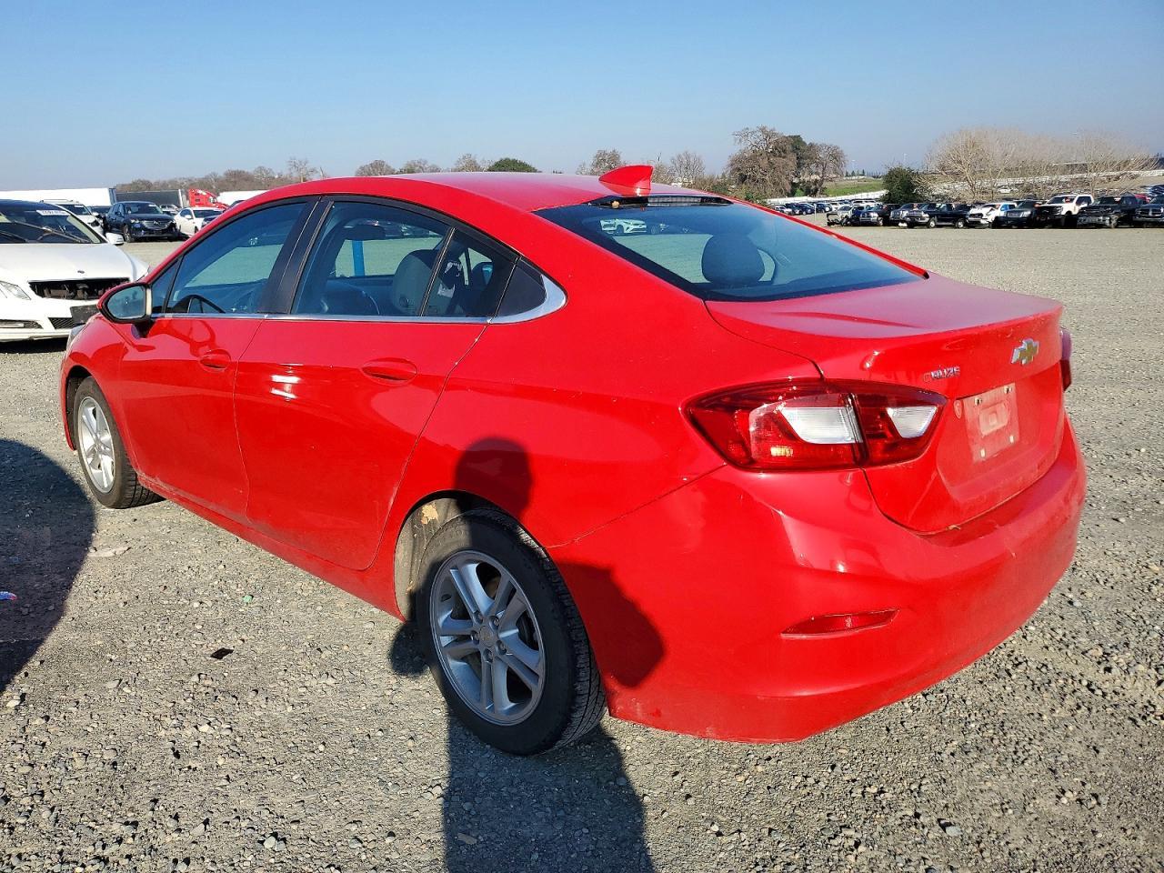 2018 Chevrolet Cruze Lt - zdjęcie 2