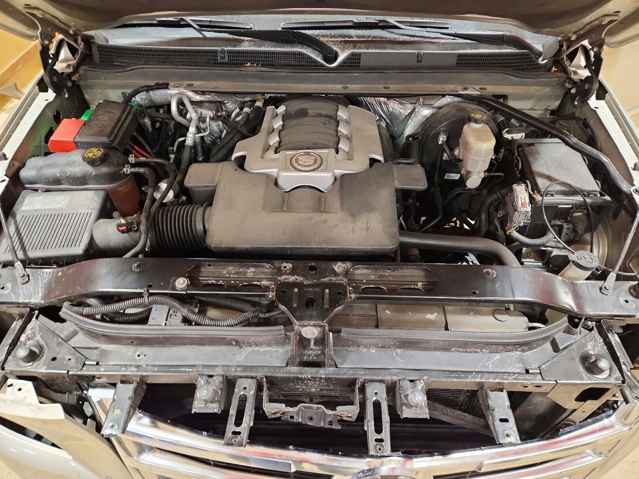 2015 Cadillac Escalade Luxury - zdjęcie 12