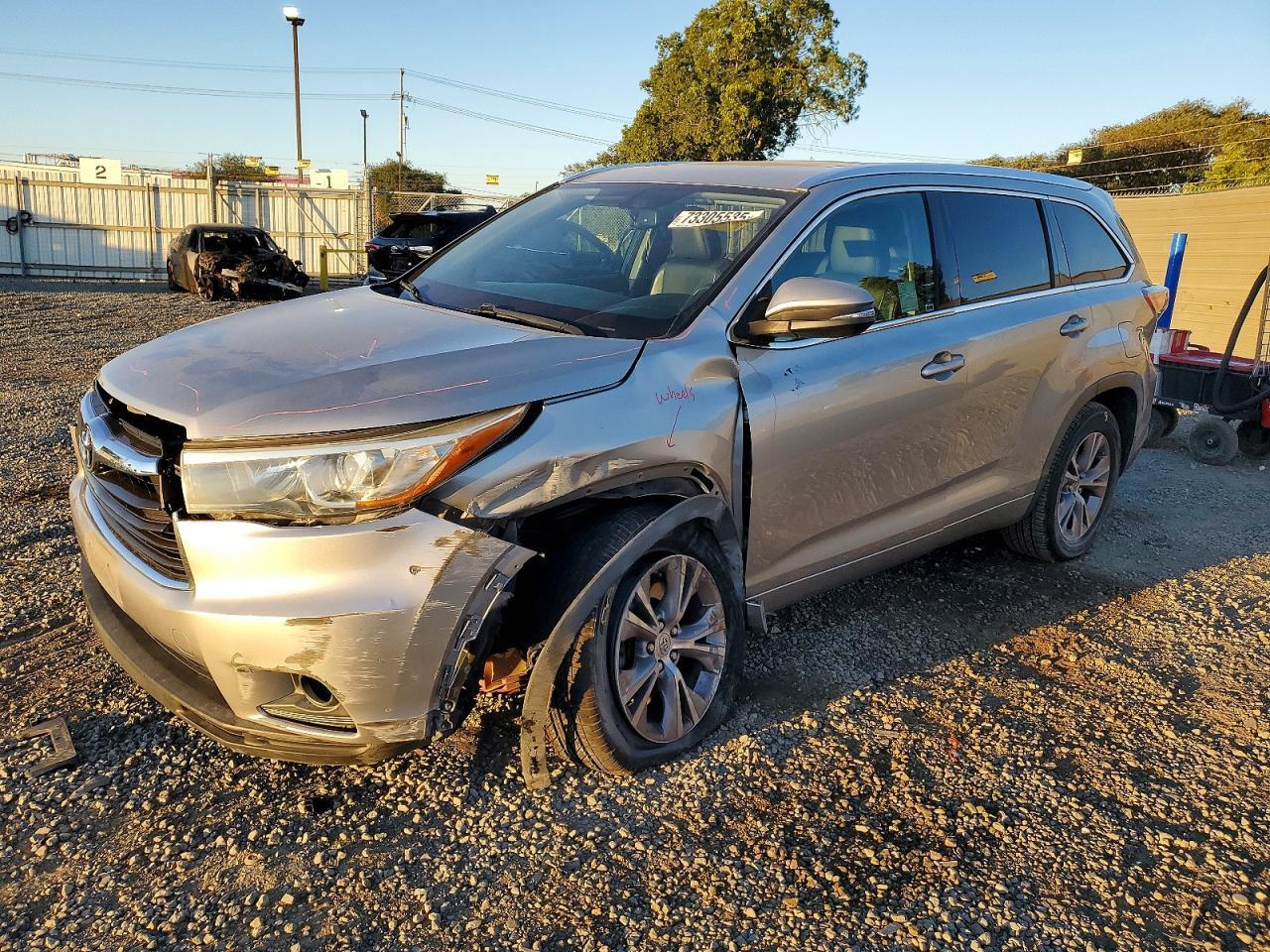 2015 Toyota Highlander Xle - zdjęcie główne