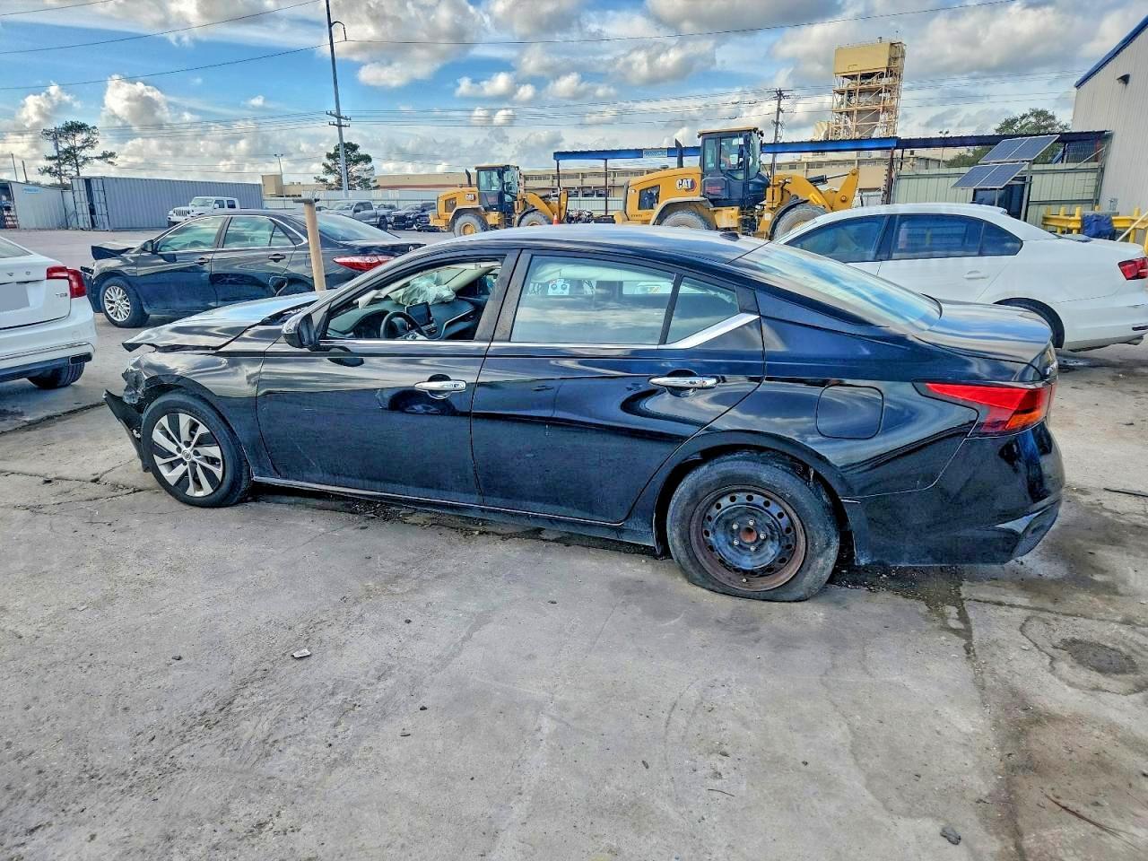 2020 Nissan Altima 2.5 S - zdjęcie 2