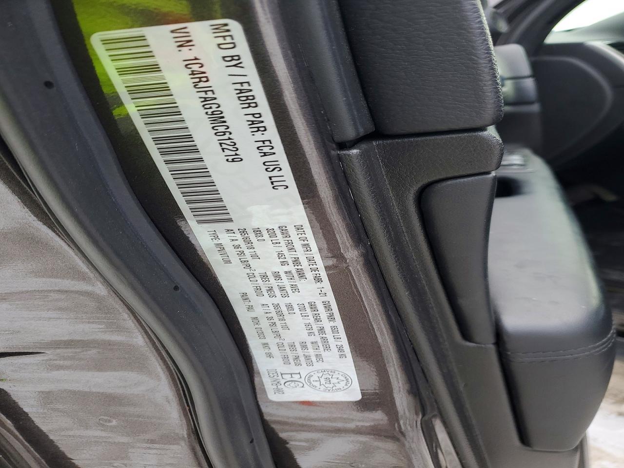 2021 Jeep Grand Cherokee Laredo - zdjęcie 13