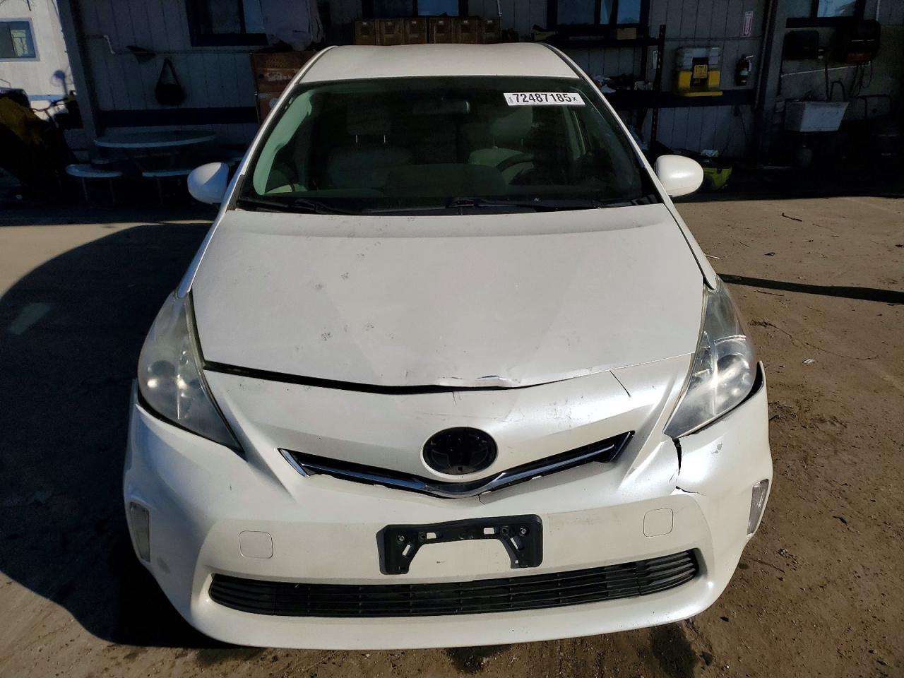 2014 Toyota Prius V - zdjęcie 5