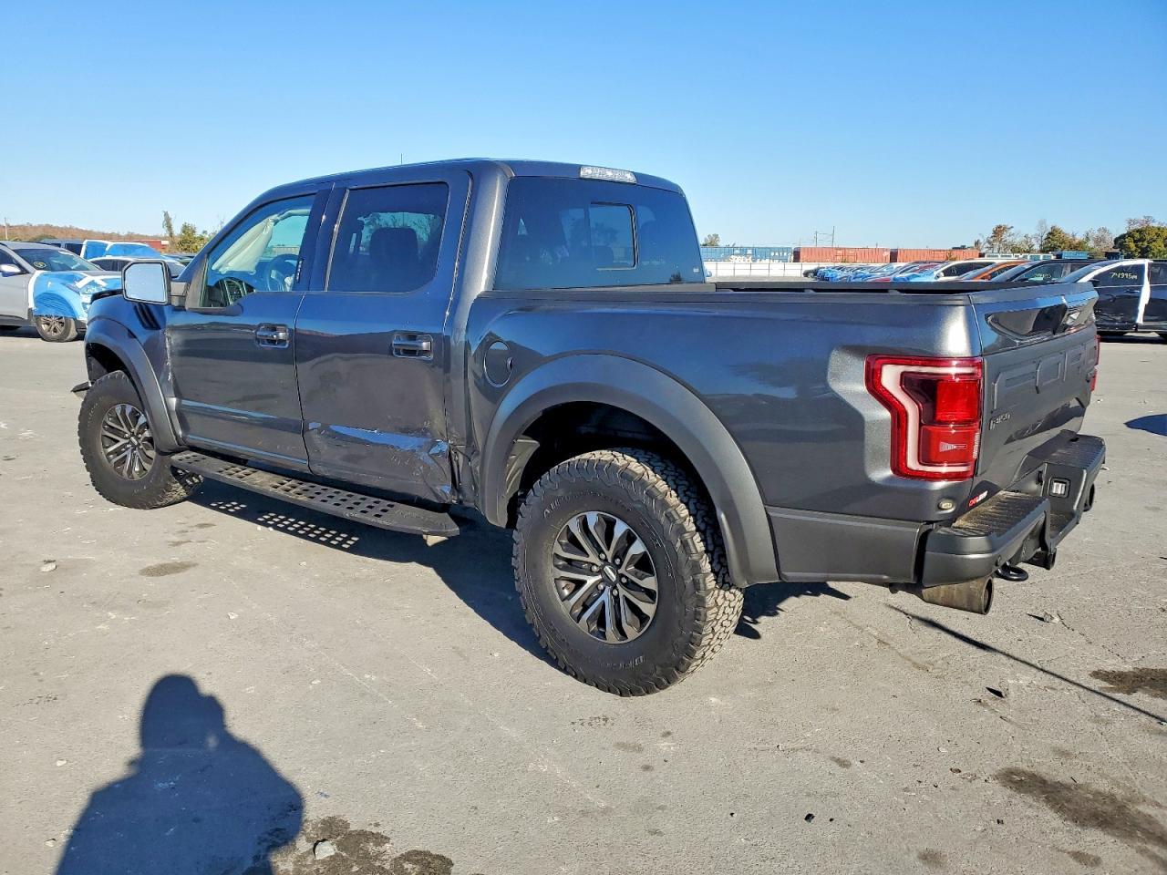 2019 Ford F150 Raptor - zdjęcie 2