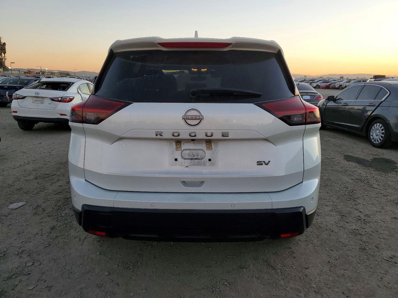 2024 Nissan Rogue Sv - zdjęcie 6