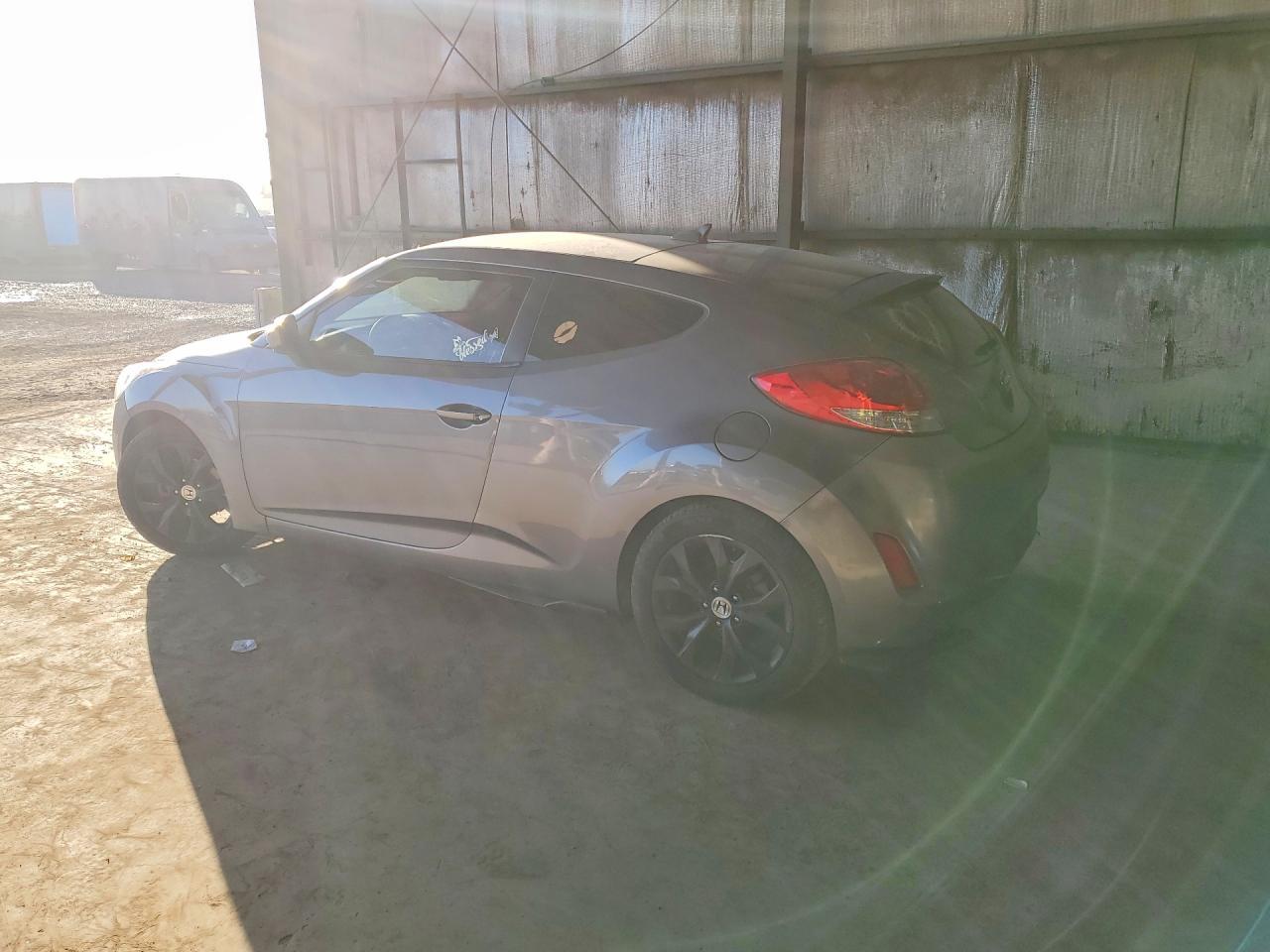 2015 Hyundai Veloster - zdjęcie 2
