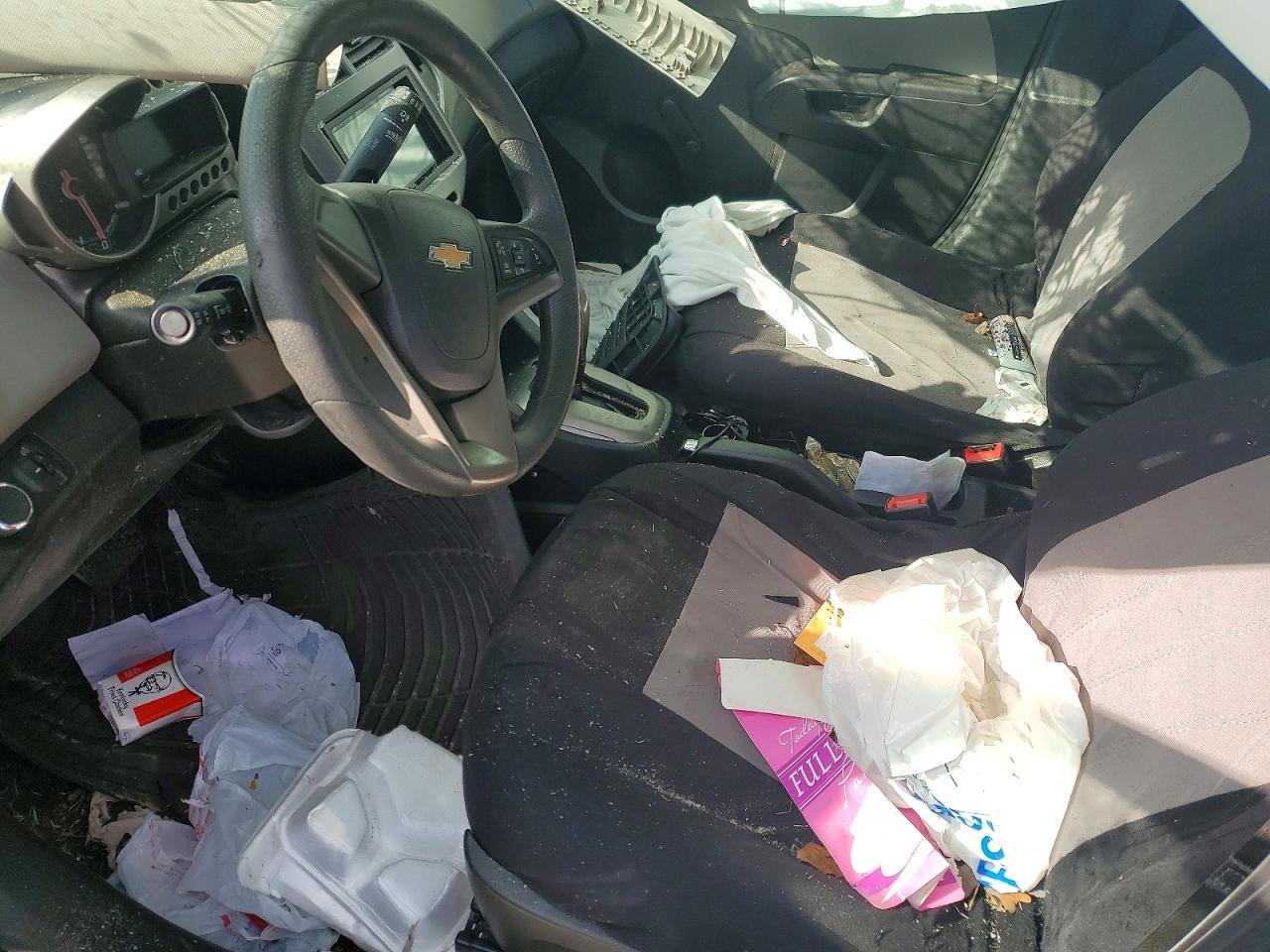 2014 Chevrolet Sonic Ls - zdjęcie 7