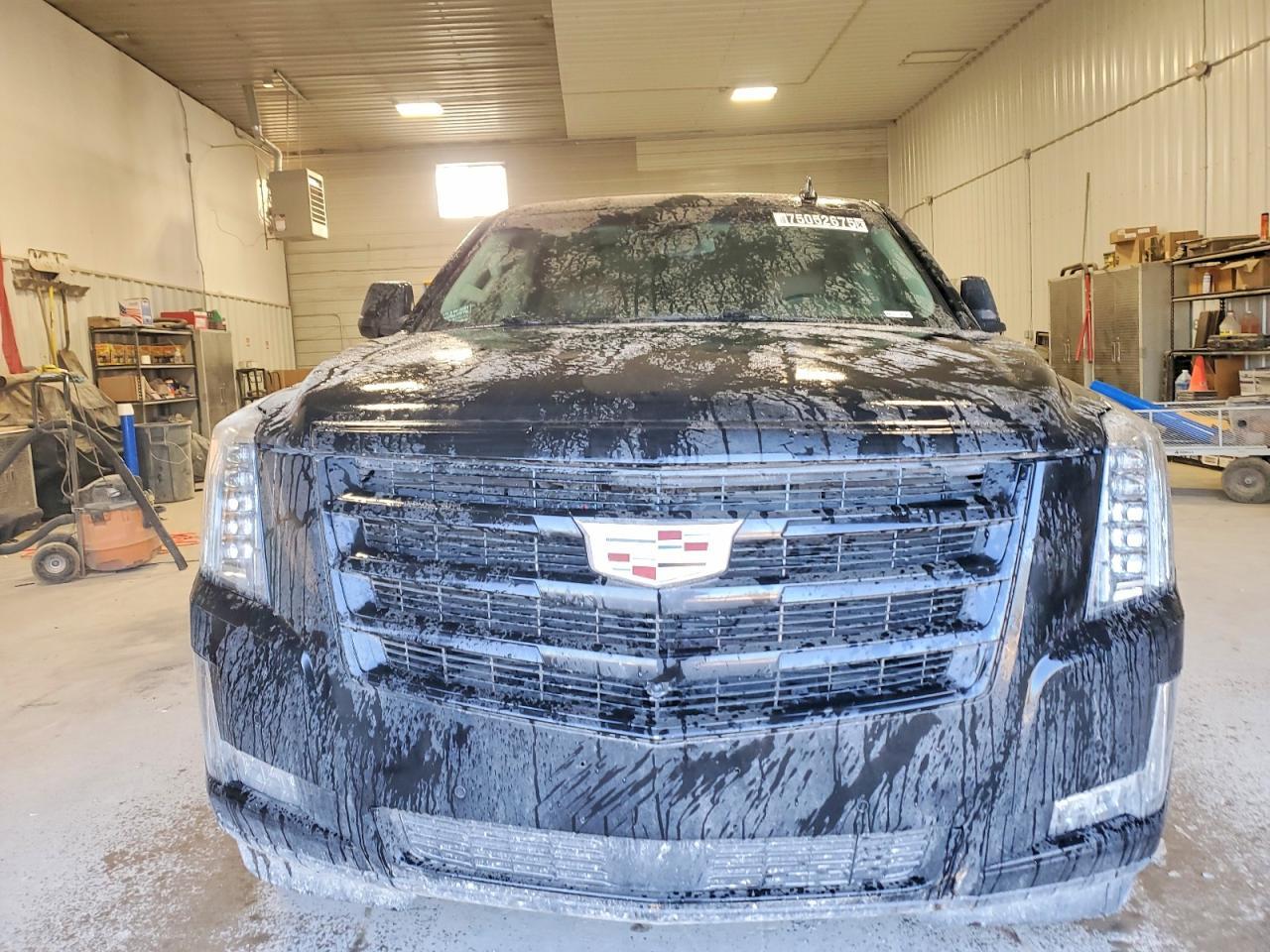 2017 Cadillac Escalade Premium Luxury - zdjęcie 5