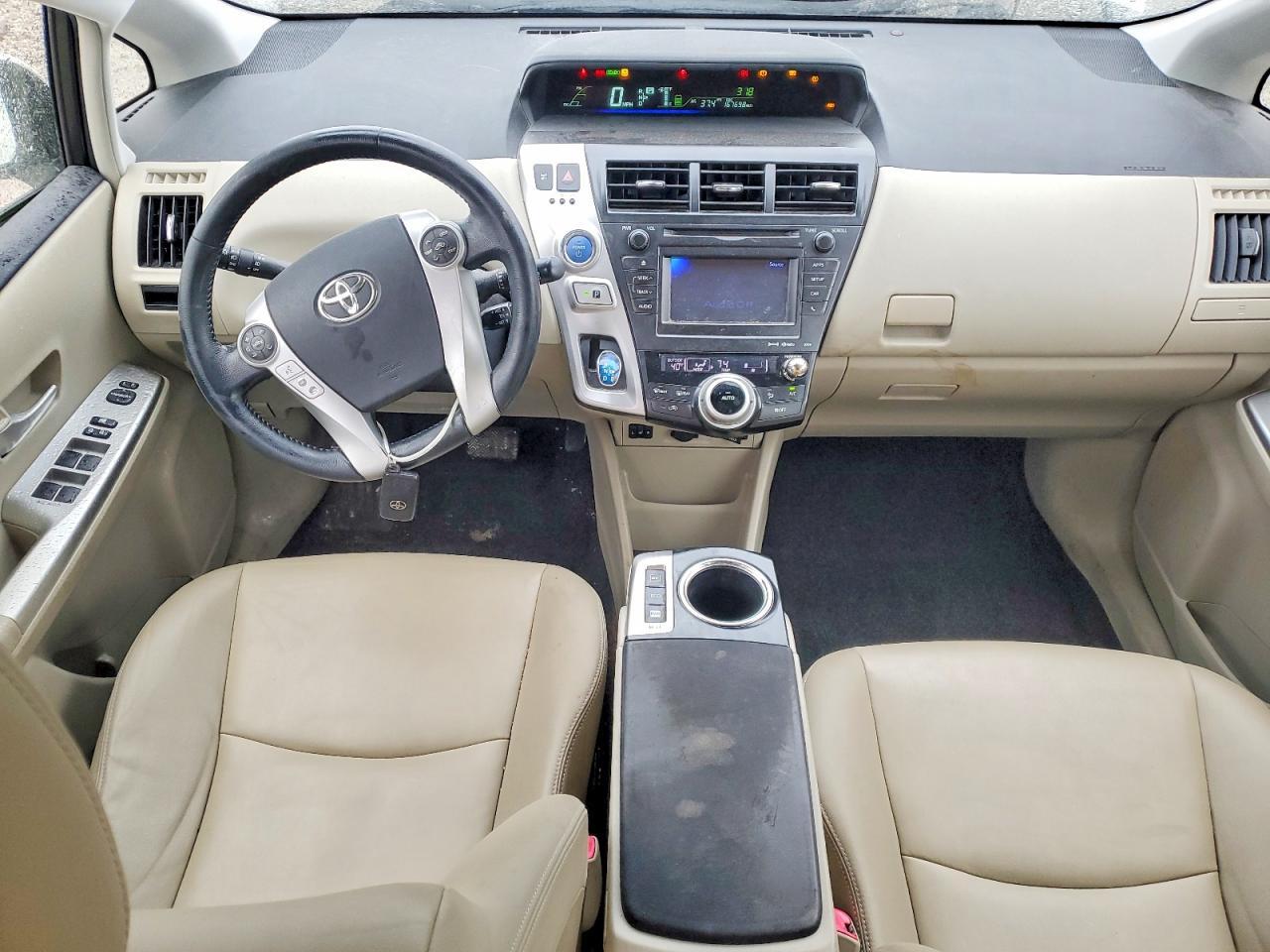 2013 Toyota Prius V - zdjęcie 8