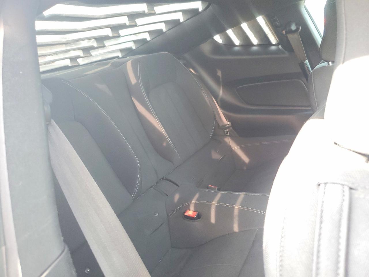 2020 Ford Mustang - zdjęcie 10