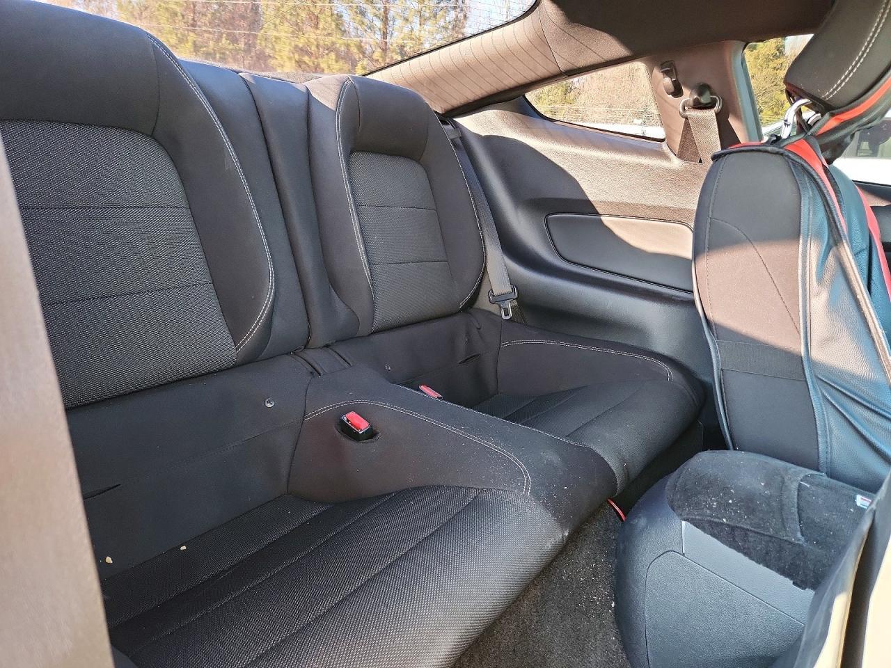 2017 Ford Mustang - zdjęcie 10