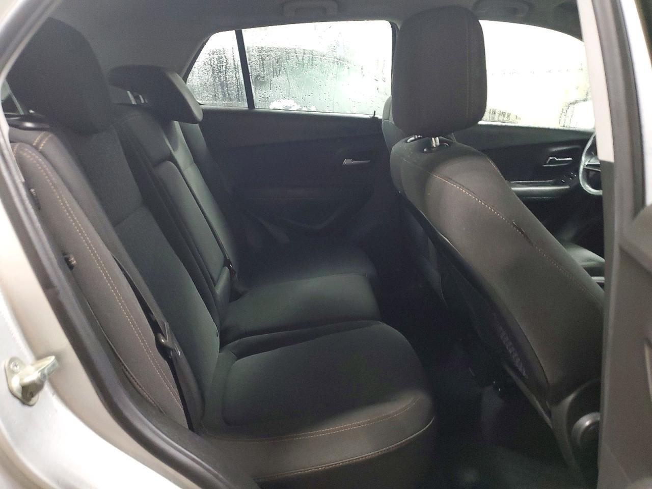 2020 Chevrolet Trax Ls - zdjęcie 11