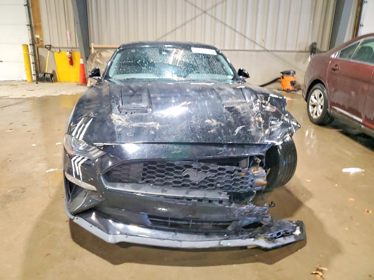 2021 Ford Mustang - zdjęcie 5